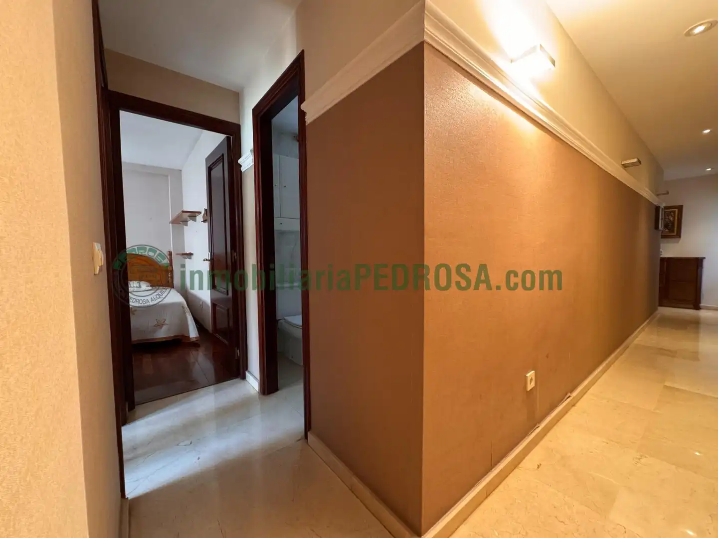 Habitación de Piso en venta en Pontevedra Capital  con Calefacción, Terraza y Trastero