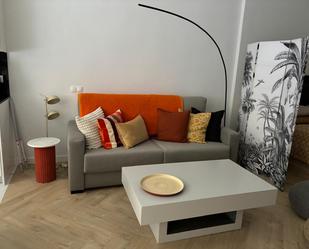 Living room of Study to rent in  Madrid Capital  with Air Conditioner, Heating and Parquet flooring