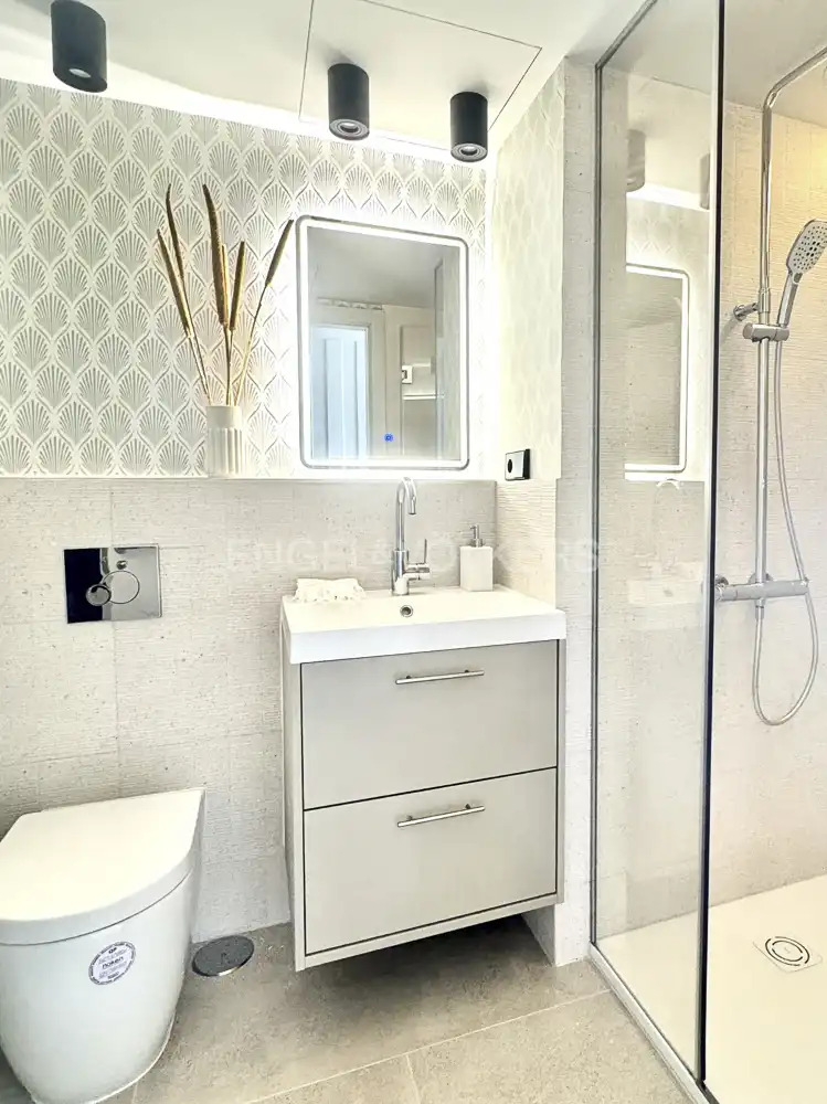 Bathroom of Attic for sale in Madrid  with Air Conditioner, Heating and Terrace