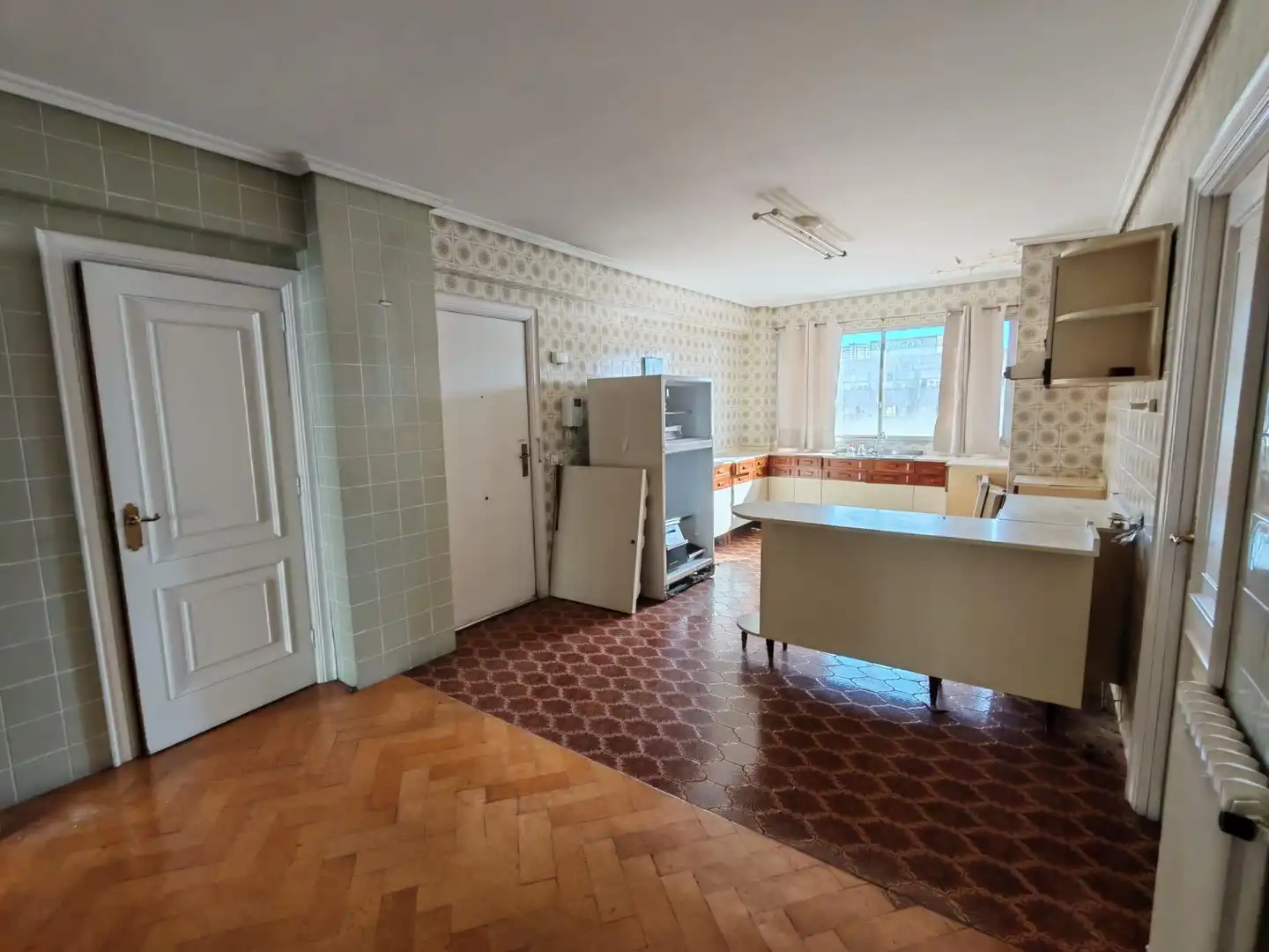 Cocina de Piso en venta en Vigo  con Calefacción y Terraza