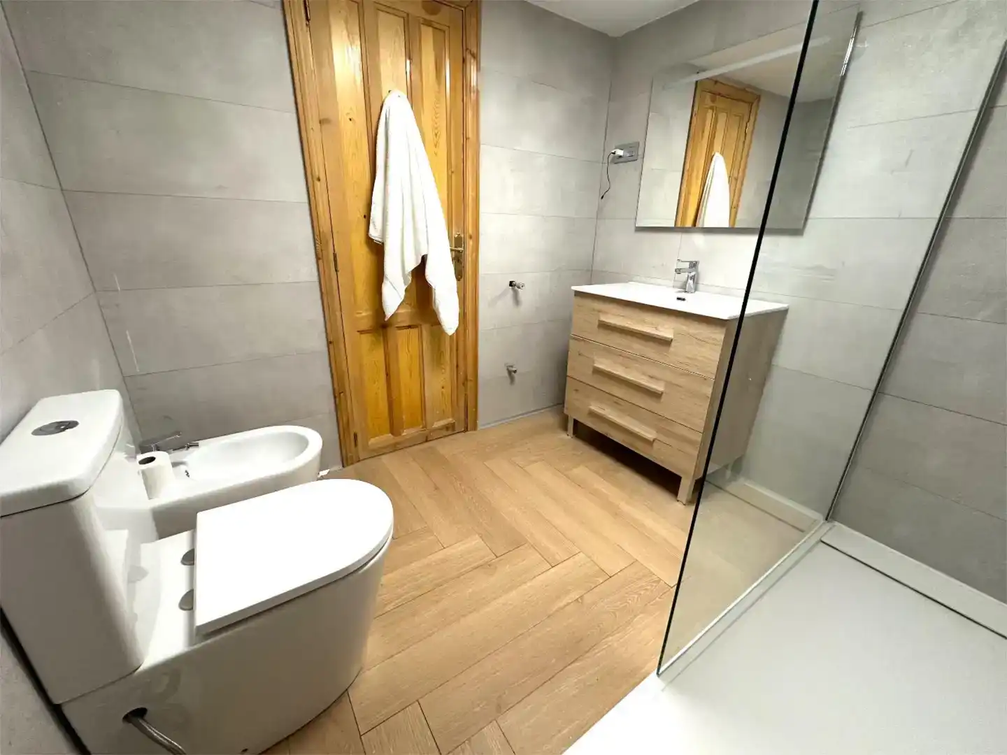 Baño de Piso en venta en Riaño con Trastero y Amueblado