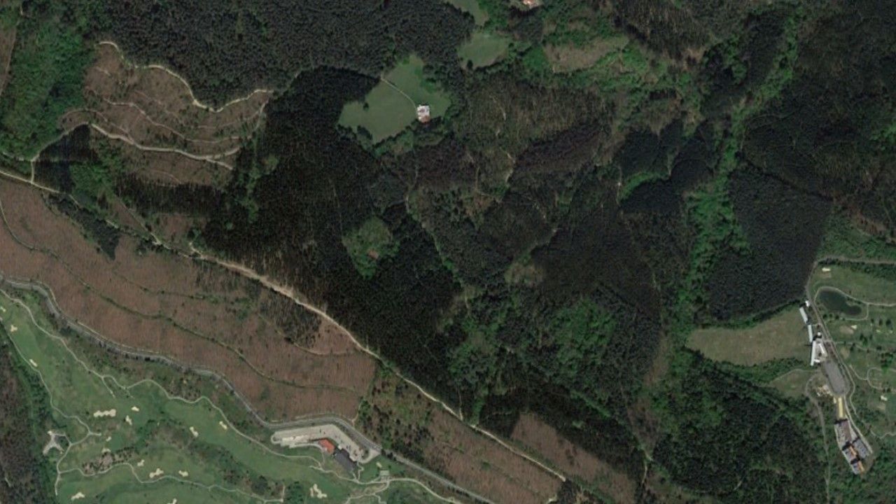 Land for sale in Lezama