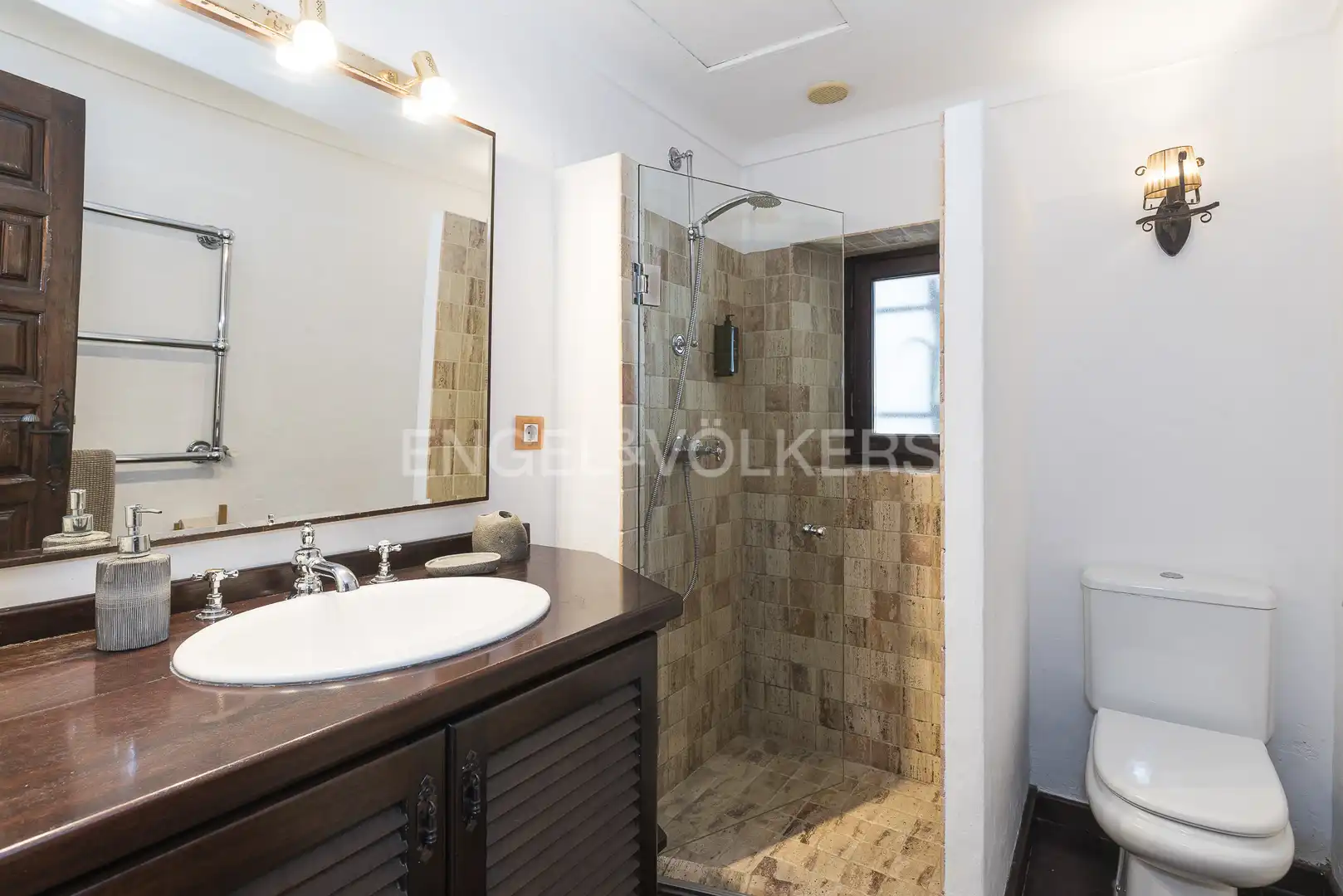 Bathroom of Buildings for sale in Sant Pere de Ribes