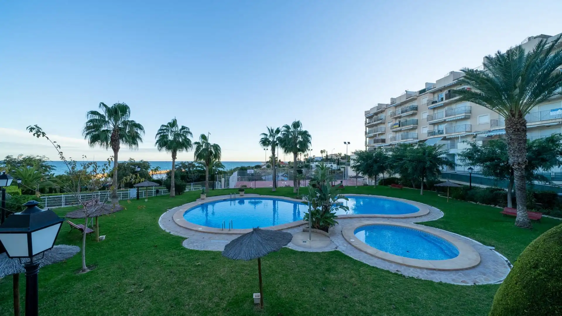 Apartments for rent in Carrer d'Oriola, Pueblo Acantilado - Lanuza