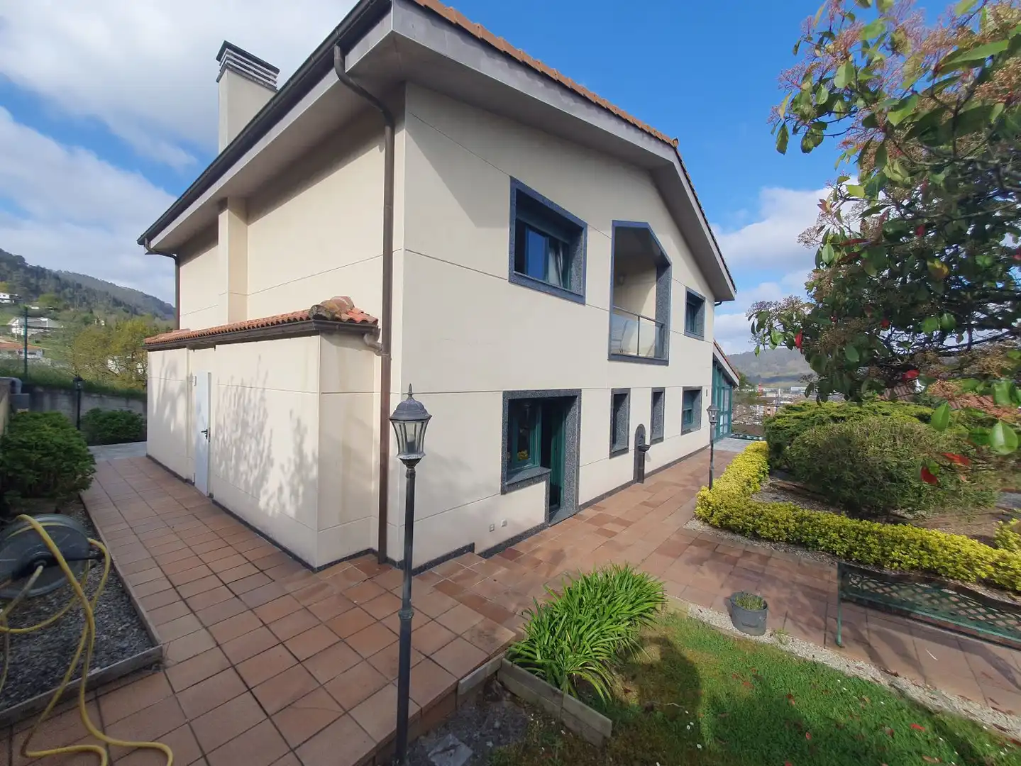 Außenansicht von Haus oder Chalet zum Verkauf in Grado mit Klimaanlage, Heizung und Terrasse