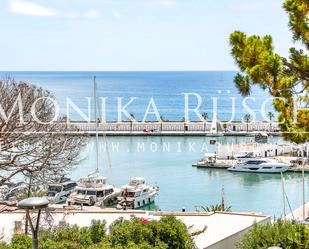 Vista exterior de Planta baixa de lloguer en Sitges amb Aire condicionat, Calefacció i Piscina