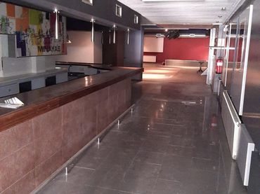 Local comercial en venta en Valdepeñas