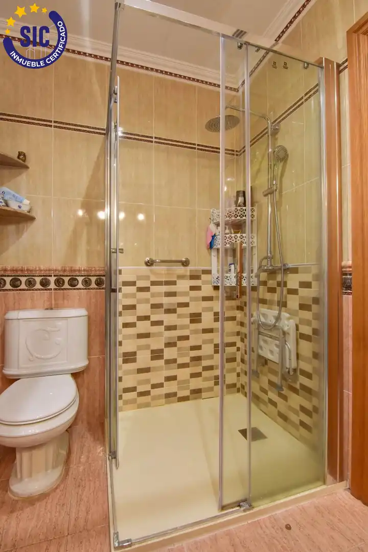 Baño de Casa o chalet en venta en Canals con Aire acondicionado, Calefacción y Terraza