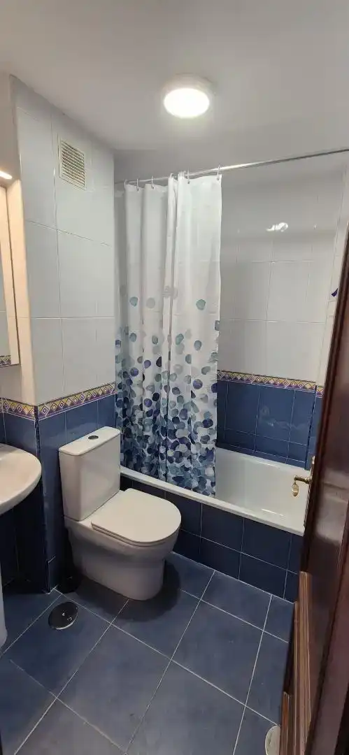 Badezimmer von Wohnungen zur Miete in Suances, Cantabria