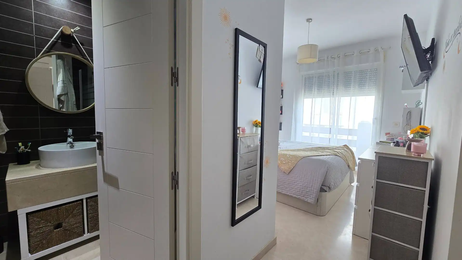 Dormitori de Dúplex en venda en Estepona amb Aire condicionat, Jardí privat i Terrassa