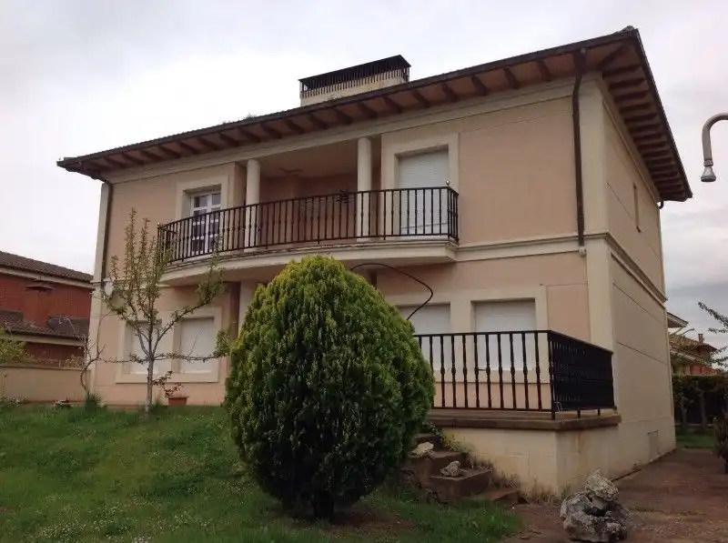 Vista exterior de Casa o chalet en venta en Casalarreina con Jardín privado, Terraza y Piscina