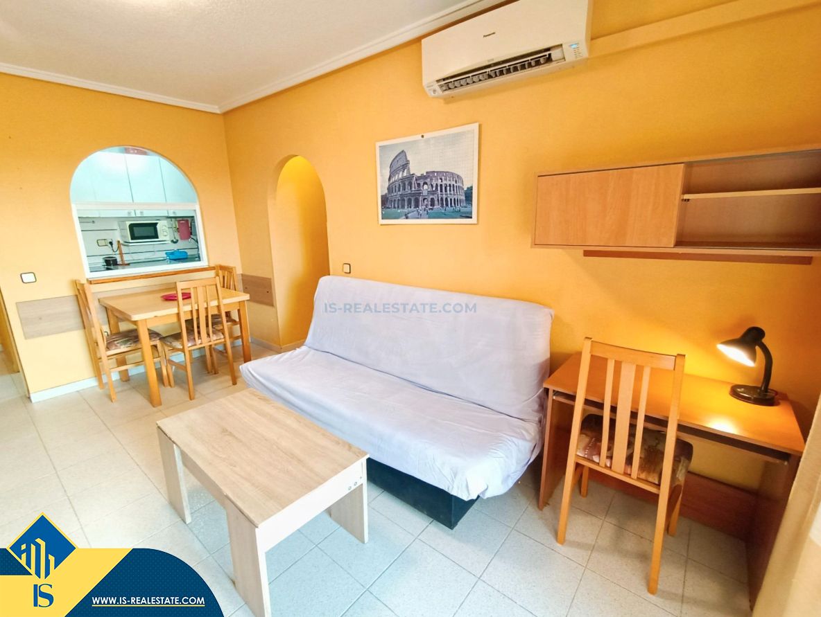 Living room of Apartment for sale in Torrevieja  with Air Conditioner, Heating and Terrace