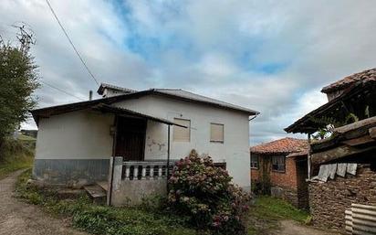 Vista exterior de Casa o xalet en venda en Salas amb Jardí privat, Terrassa i Moblat