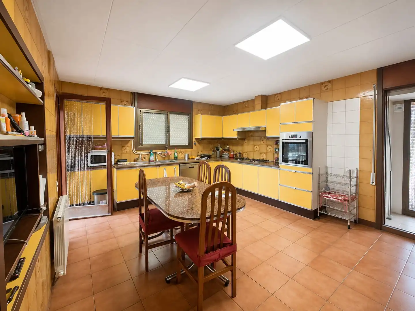 Cocina de Casa o chalet en venta en Badalona con Aire acondicionado, Calefacción y Jardín privado