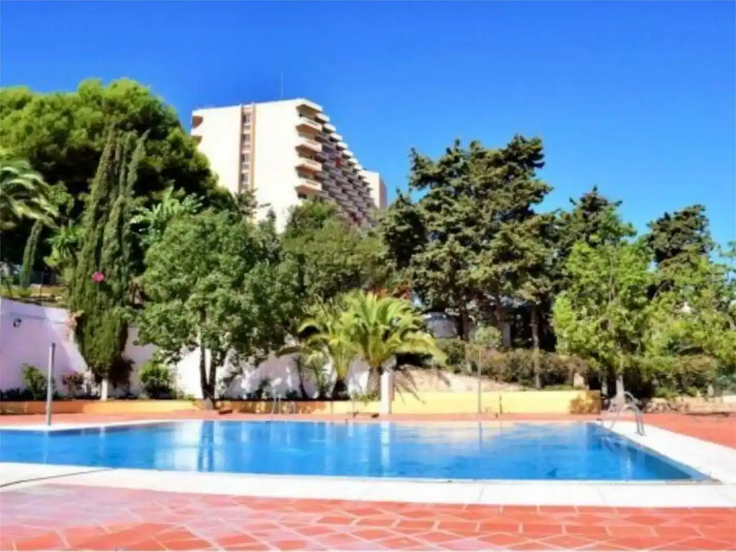 Piscina de Pis de lloguer en Torremolinos amb Piscina i Balcó