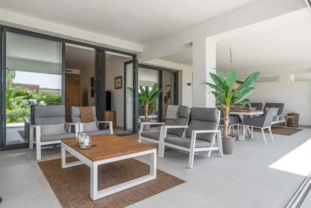 Apartment with pool for sale in Estepona Pueblo, imagen 6