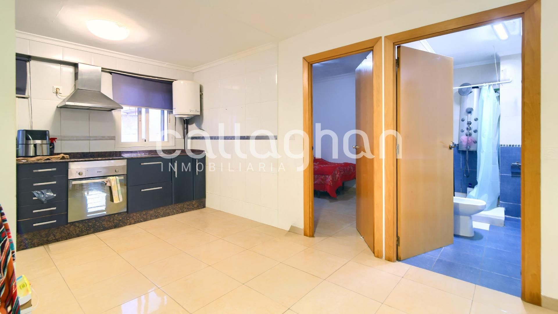 Wohnung zum verkauf in Manises mit Klimaanlage und Balkon