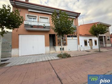 Villa con balcone in vendita a Calle Cañada Real 89