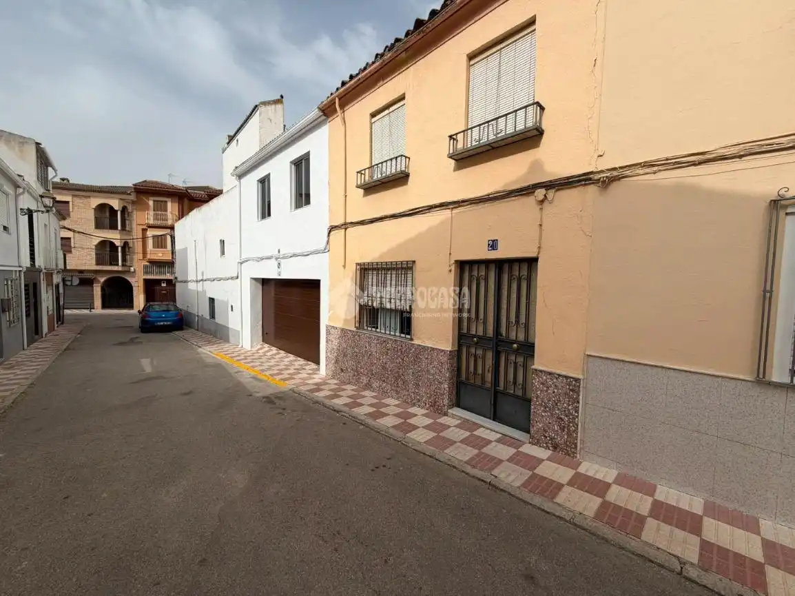 Einfamilien-Reihenhaus zum Verkauf in Torredonjimeno