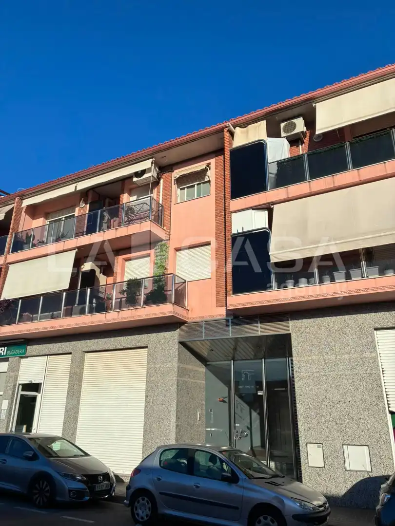 Locale commerciale in vendita a Les Franqueses del Vallès, imagen 2
