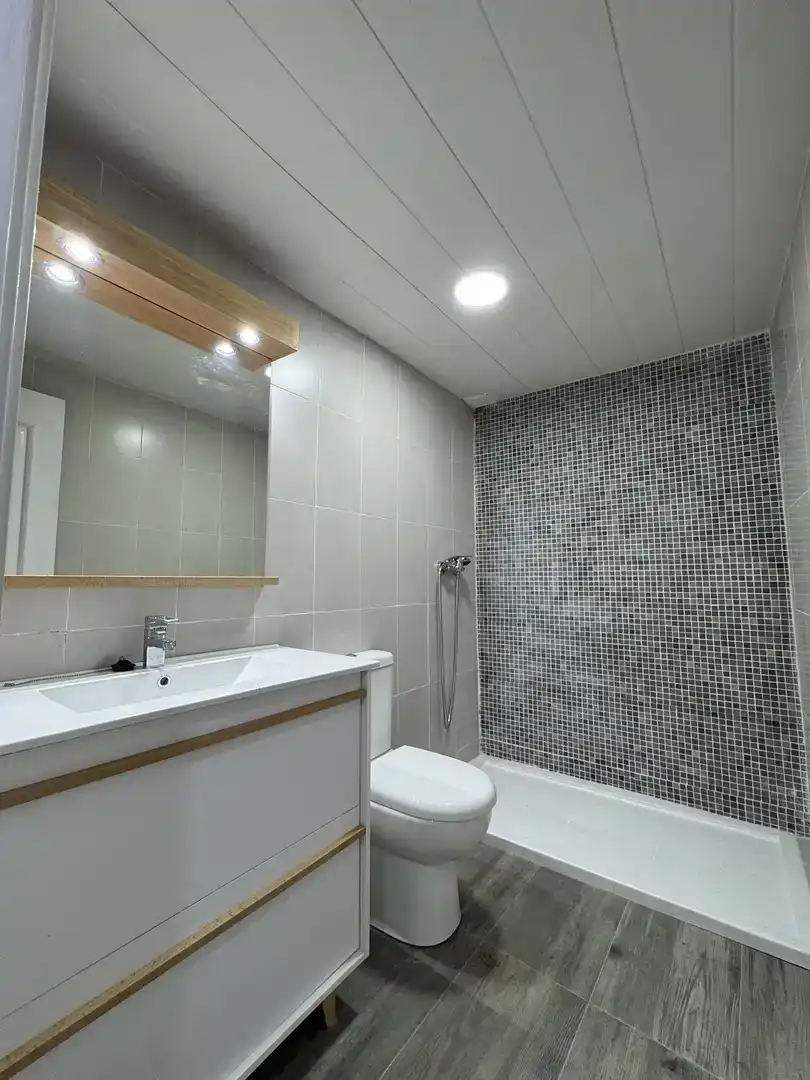 Baño de Casa adosada en venta en Torrebaja, Valencia
