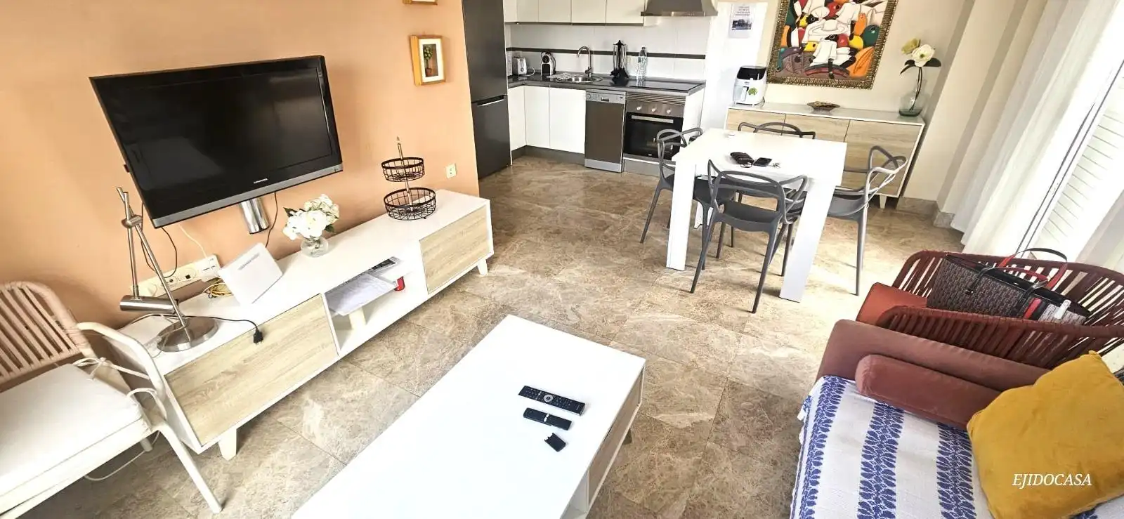 Sala d'estar de Pis en venda en El Ejido amb Aire condicionat, Terrassa i Moblat