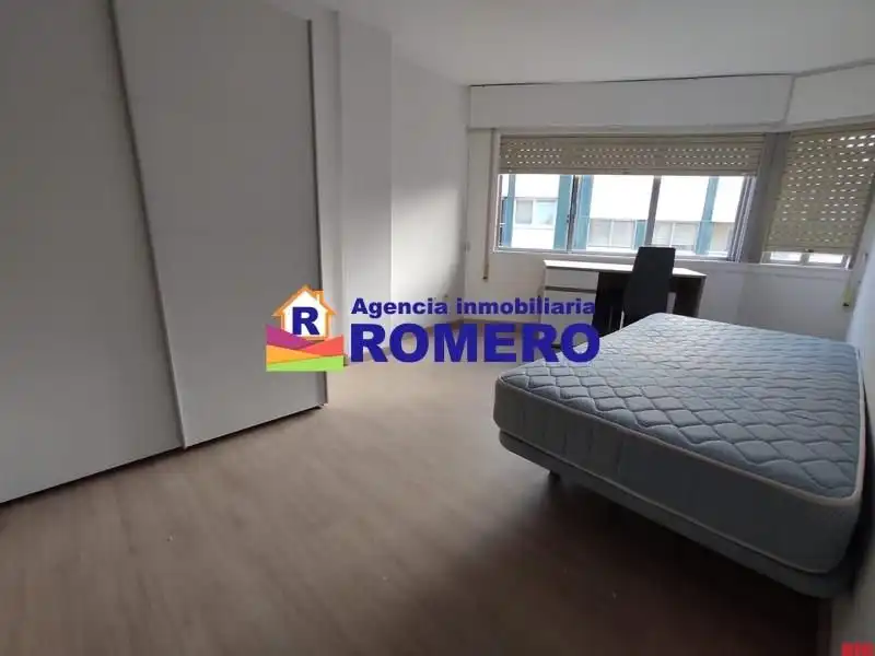 Schlafzimmer von Wohnung zum Verkauf in Santiago de Compostela 