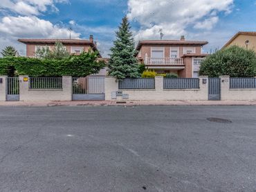 Chalet en venta en C/ Sementera