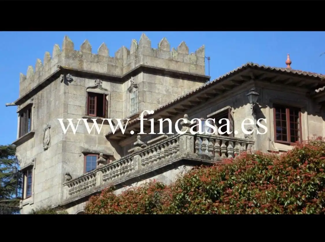 Houses for sale in Vigo   with Private garden, Parquet flooring and Terrace