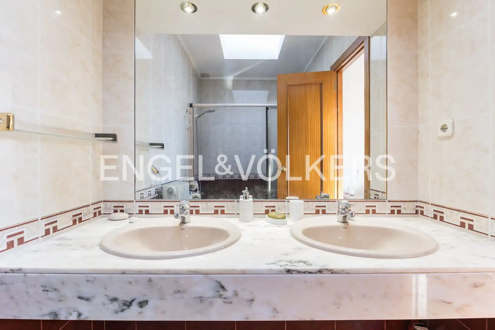 Bathroom of Houses for sale in Sant Pere de Ribes  with Air Conditioner, Heating and Private garden