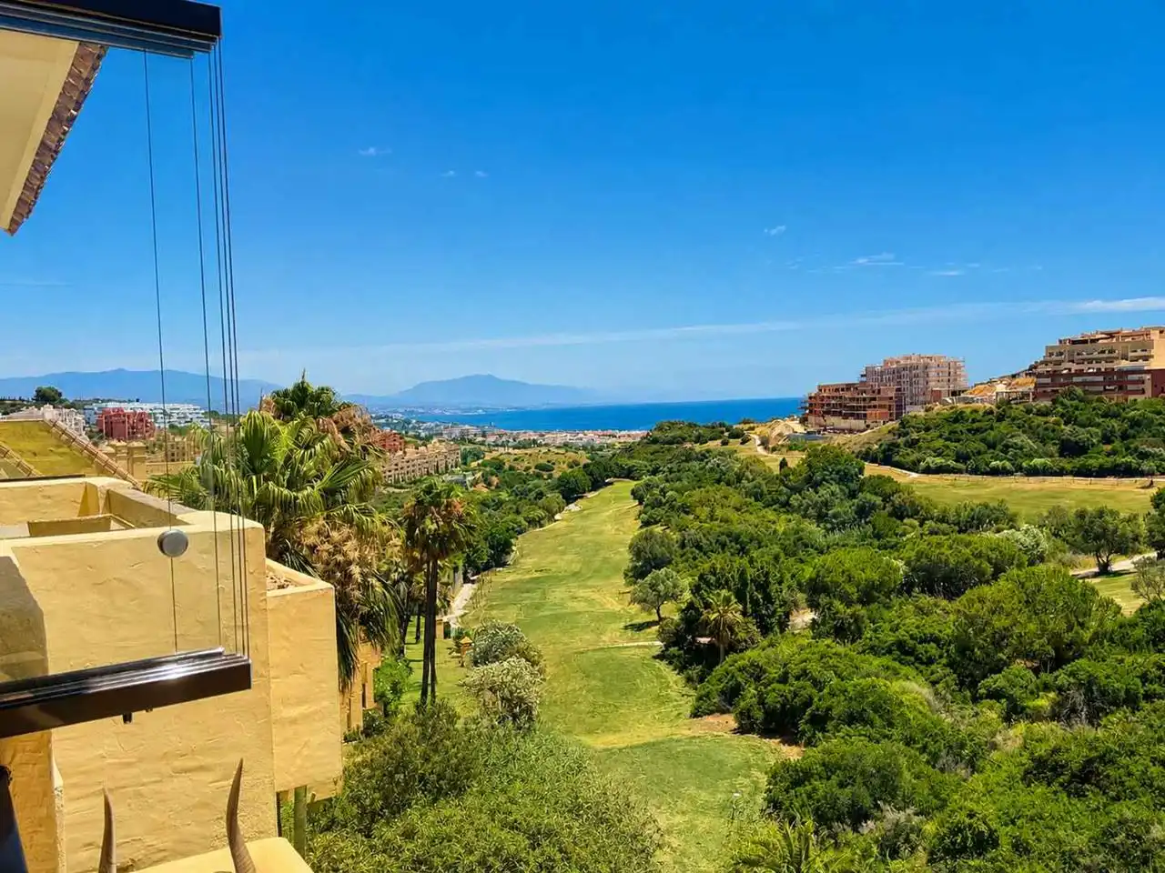 Vista exterior de Apartamento en venta en Manilva con Aire acondicionado, Calefacción y Terraza