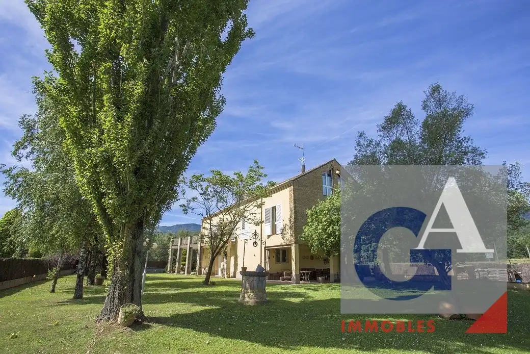 Casa amb terrassa en venda a La Vall d'en Bas, imagen 8