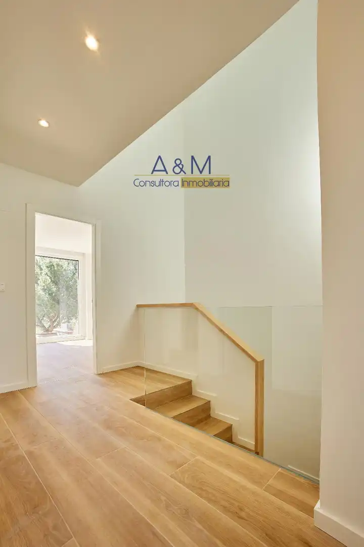 Casa adosada en venta en Laguna de Duero con Calefacción, Jardín privado y Terraza