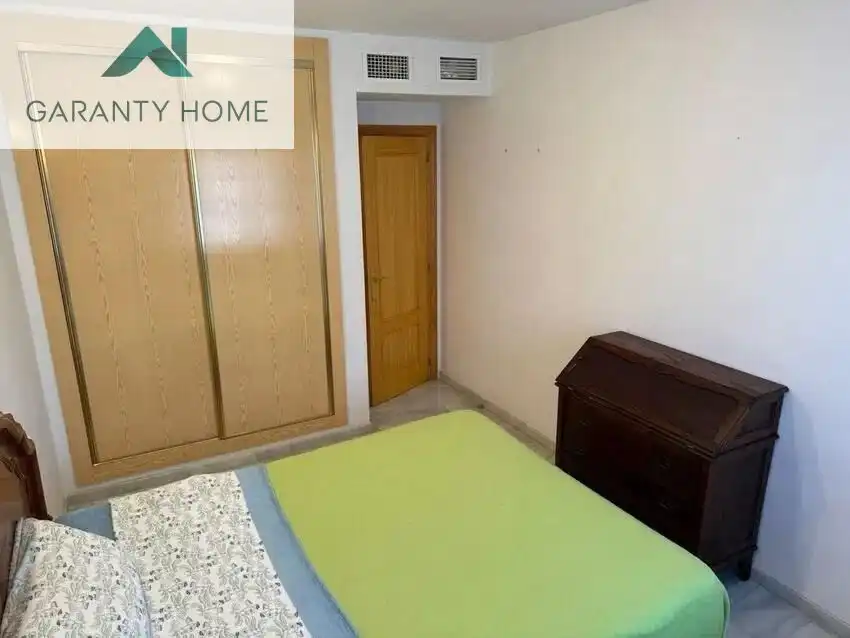 Habitación de Piso en venta en Málaga con Aire acondicionado, Trastero y Amueblado