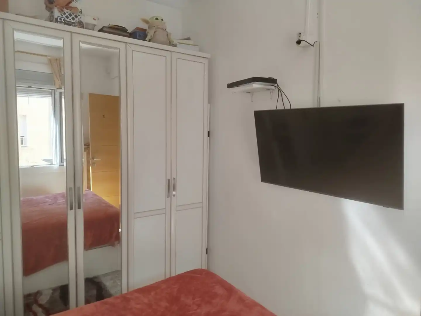 Dormitori de Casa o xalet en venda en Badalona amb Aire condicionat i Balcó