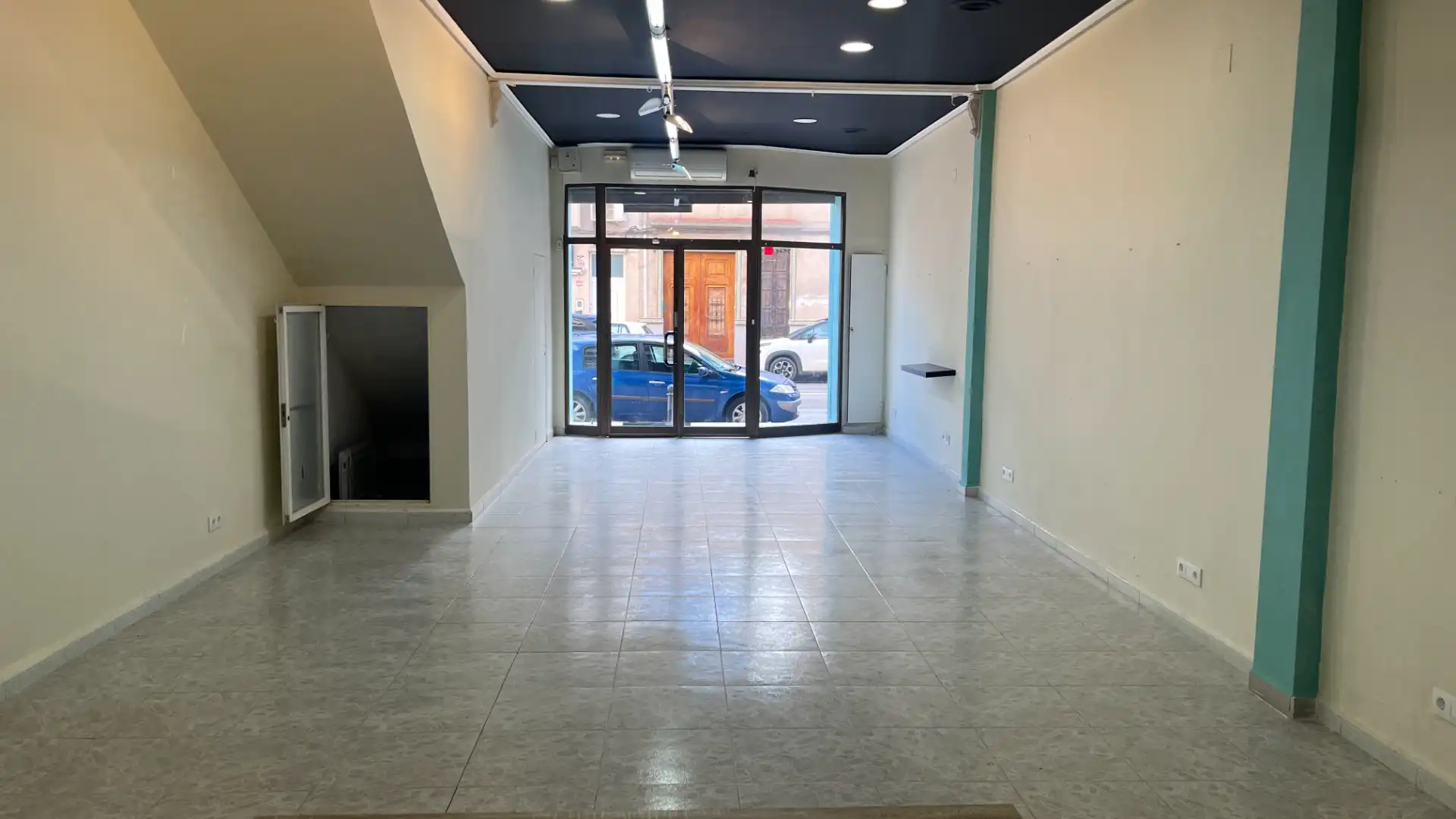 Local comercial en alquiler en Avenida Padre Carlos Ferris 68, imagen 5