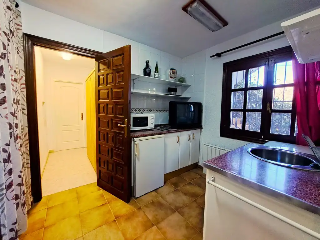 Cuina de Casa o xalet en venda en Dénia amb Aire condicionat, Calefacció i Jardí privat