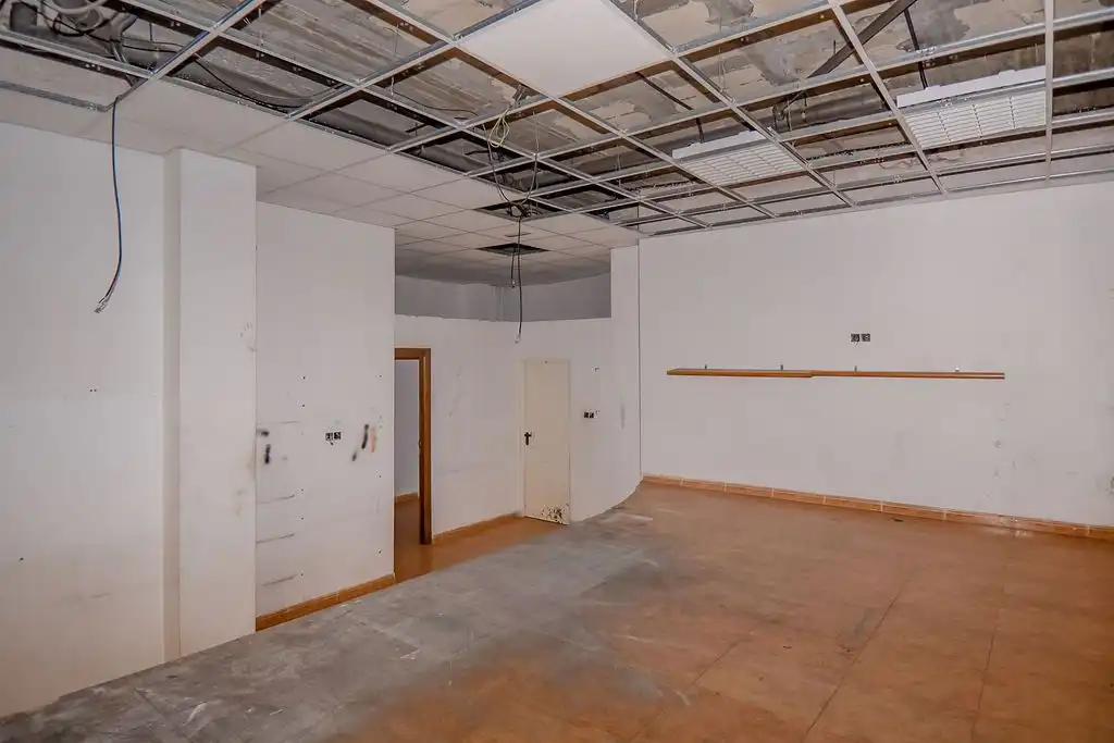 Commercial properties for sale in Calle Gallego, Puente Tocinos