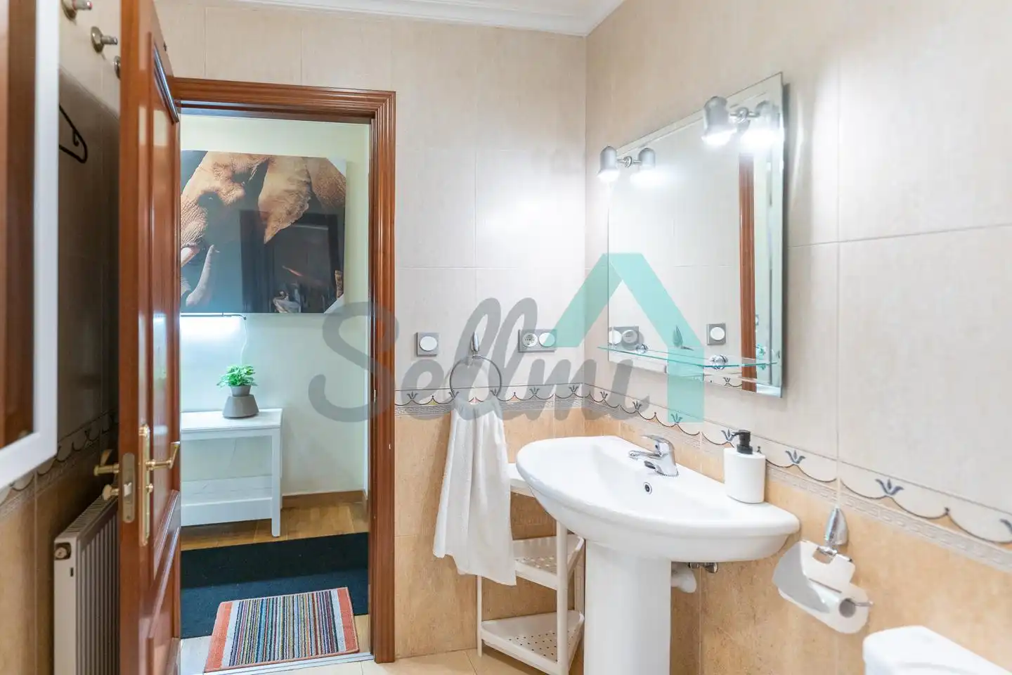 Bathroom of Flat for share in HUCA - La Cadellada