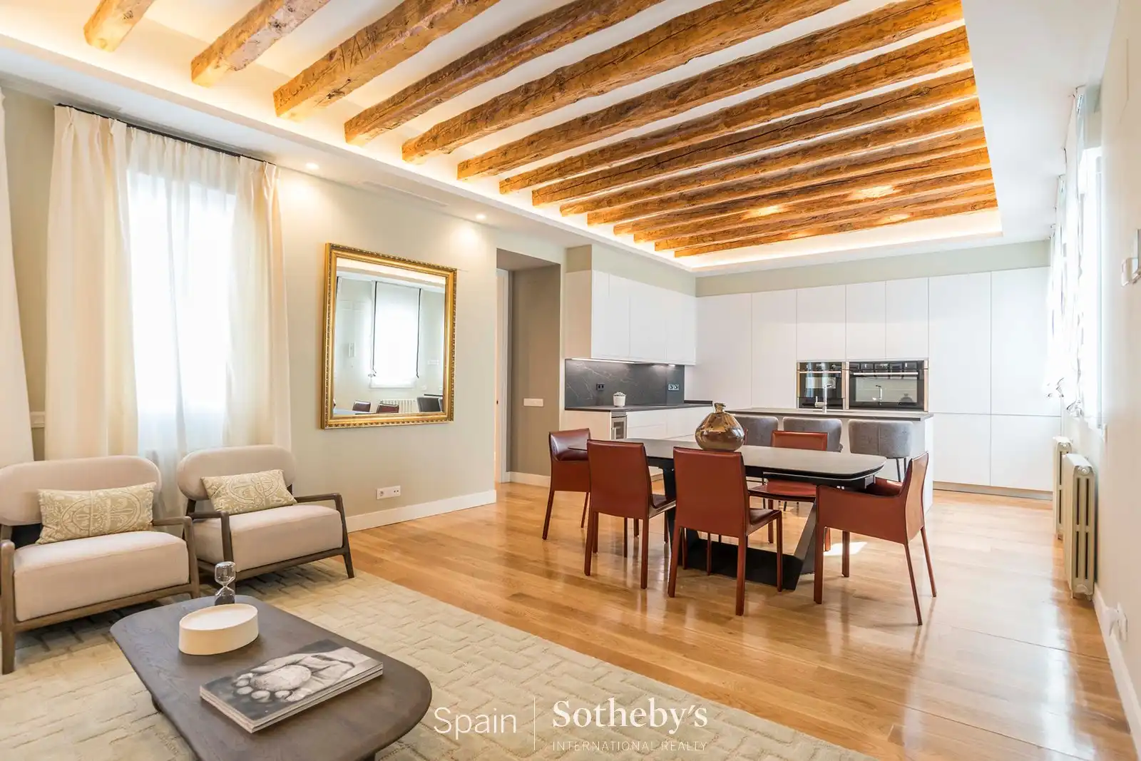 Esszimmer von Wohnungen zum Verkauf in  Madrid Capital mit Klimaanlage, Heizung und Terrasse