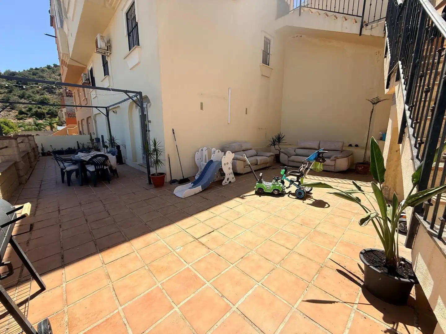 Casa aparellada amb jardí en venda a Calle QUITAPENAS, imagen 12