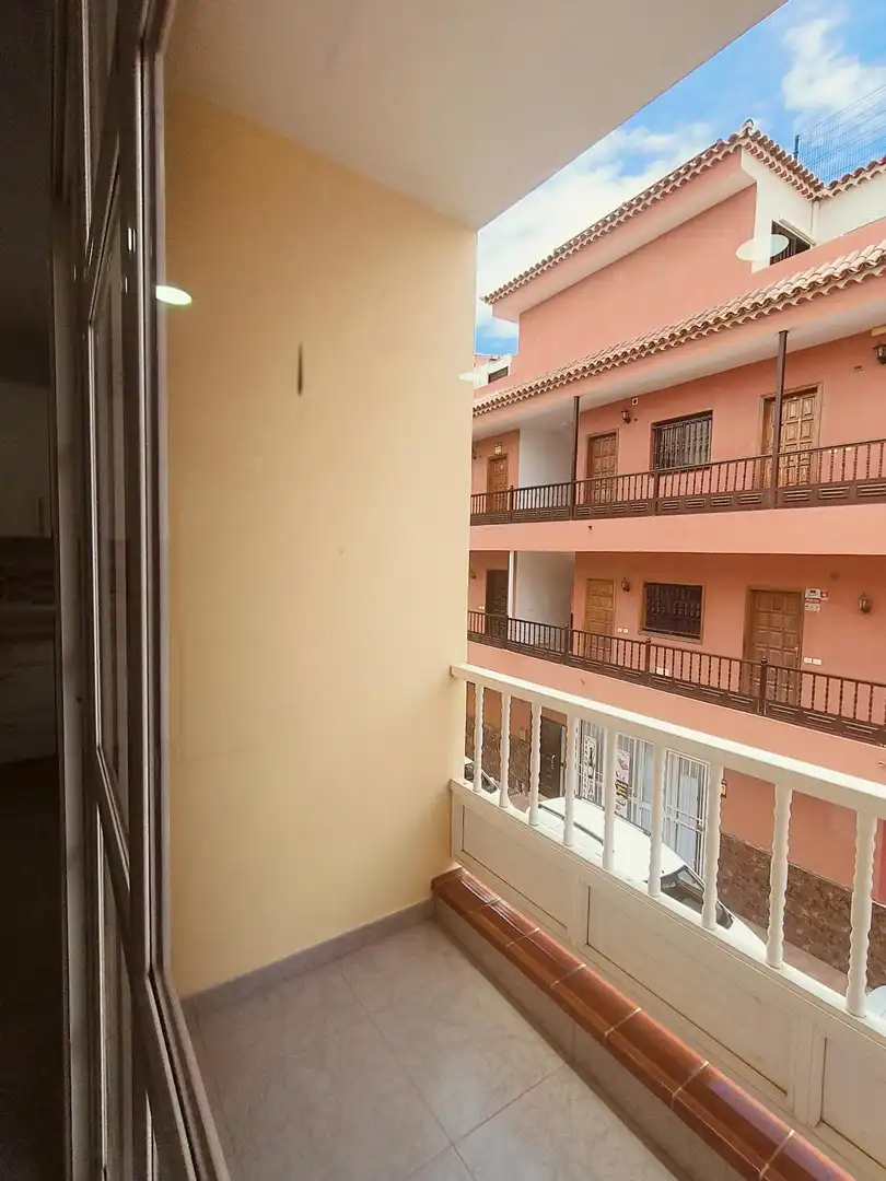 Flat for rent in Calle Calle Rafael Alberti, Guargacho