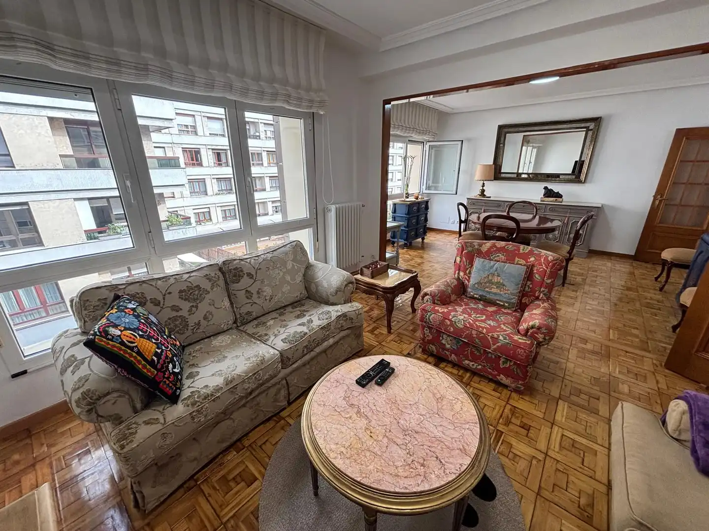 Wohnzimmer von Wohnung zur Miete in Oviedo  mit Heizung, Parkett und Möbliert