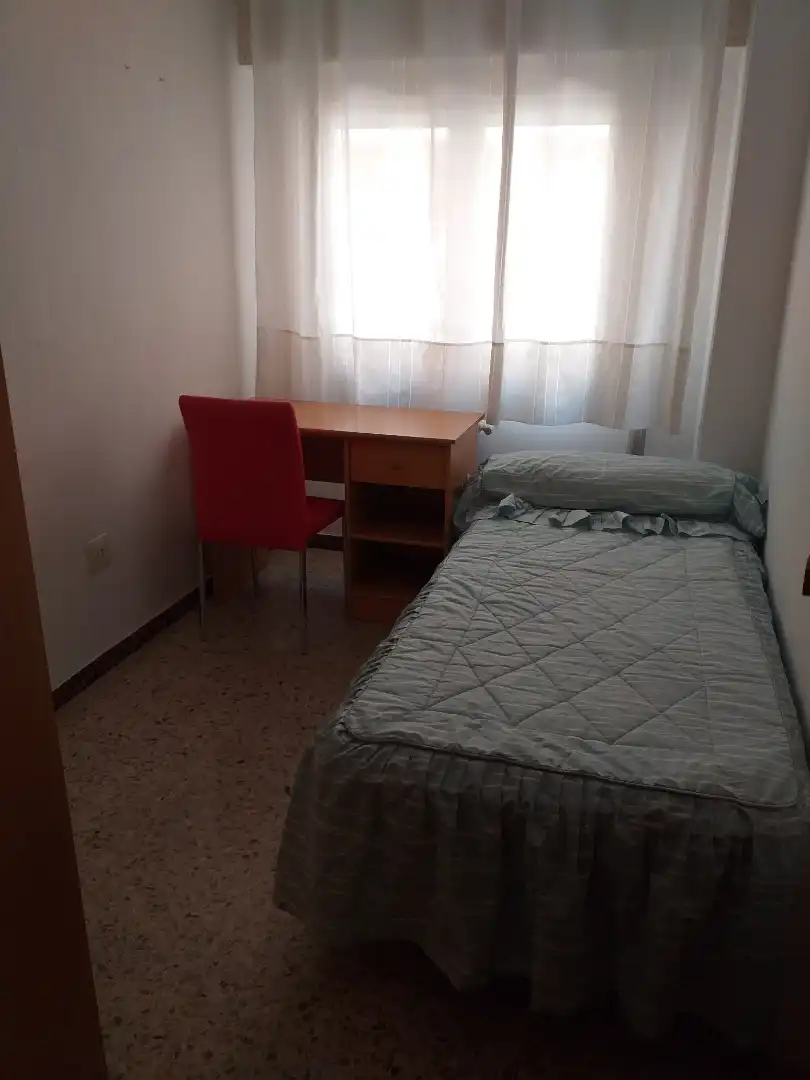 Bedroom of Flat for rent in Zaragoza  with Heating, Furnished and Oven