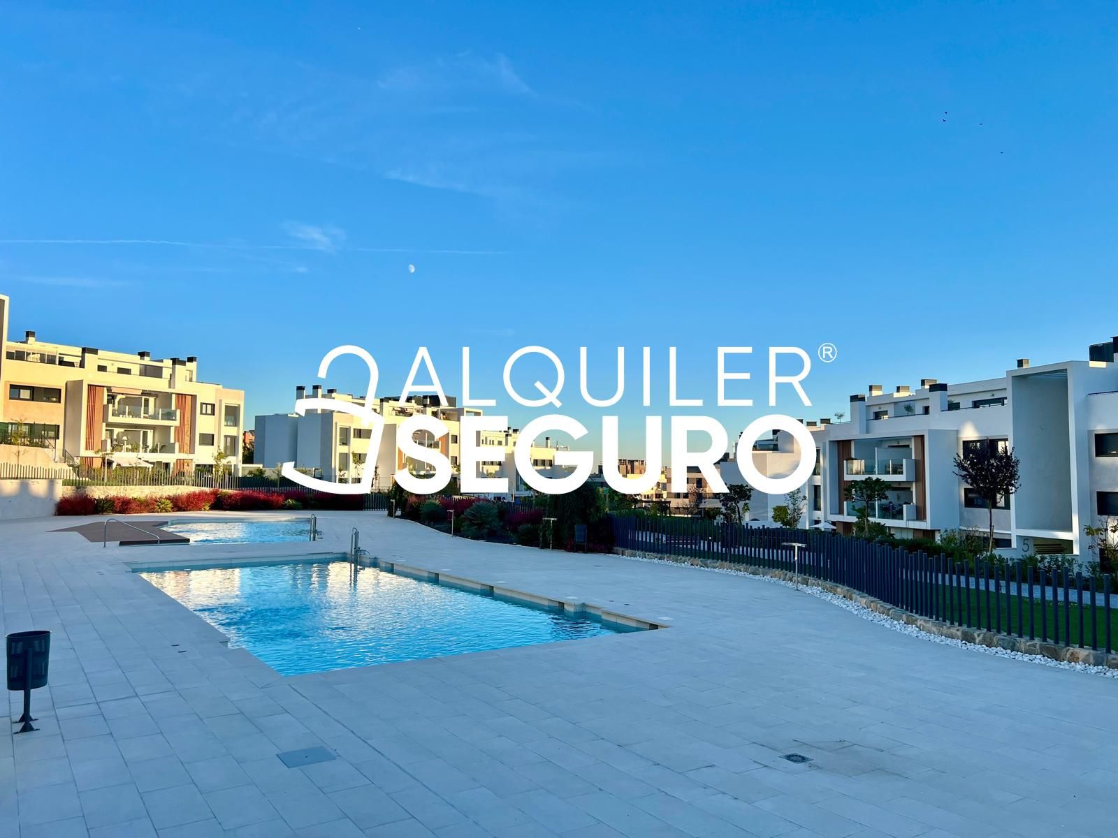Swimming pool of Flat to rent in Colmenar Viejo  with Heating, Terrace and Storage room