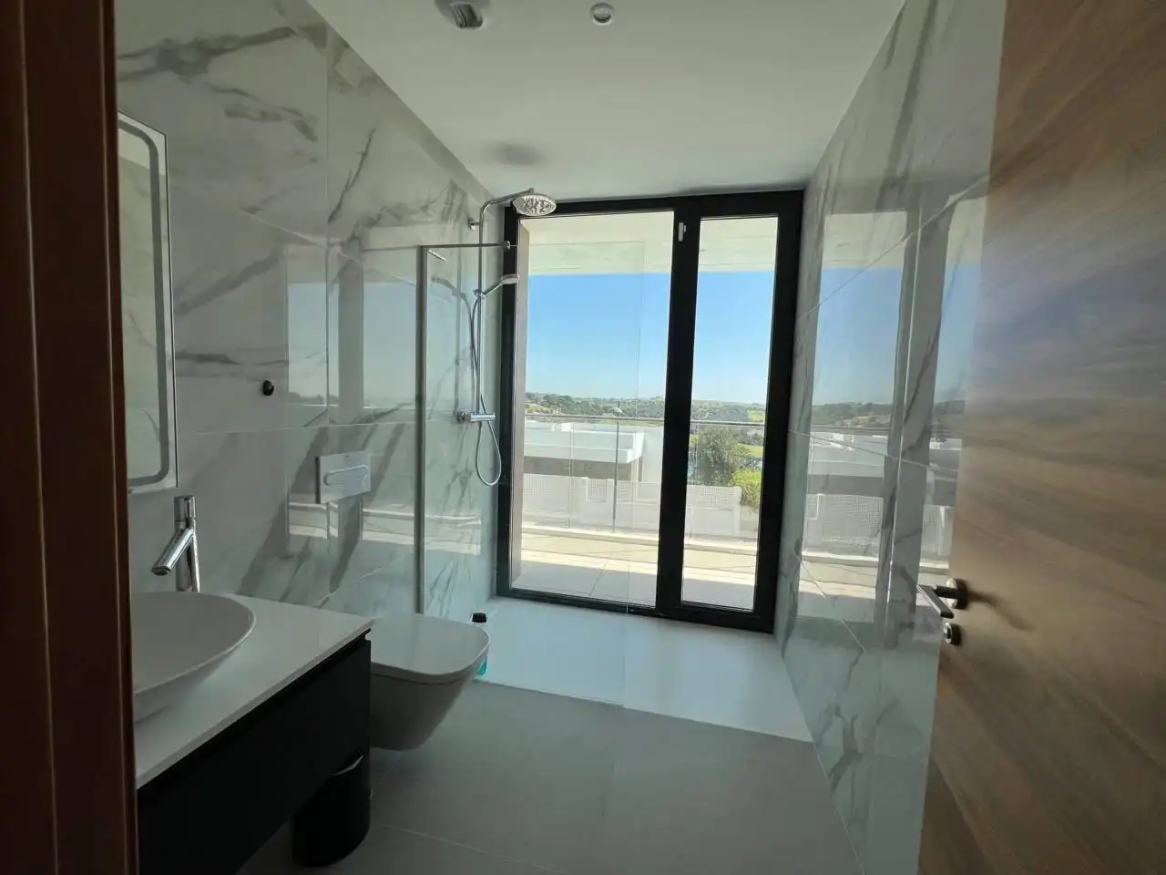Baño de Casa o chalet en venta en Estepona con Aire acondicionado, Calefacción y Jardín privado