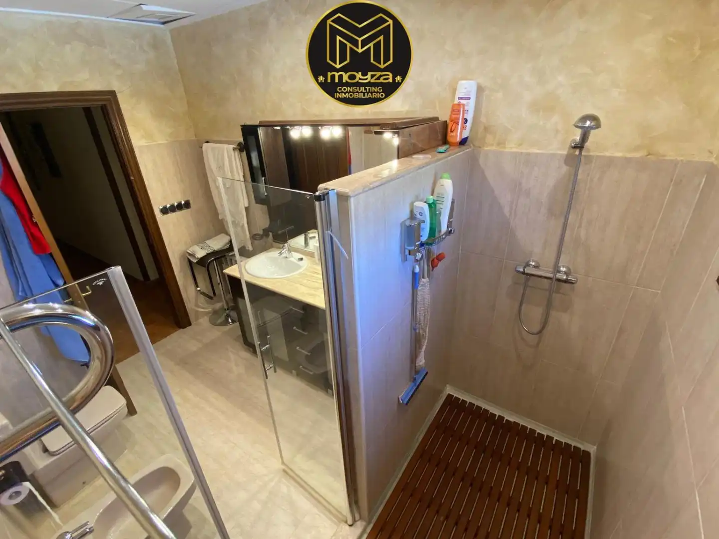 Bany de Casa o xalet en venda en Linares amb Aire condicionat, Calefacció i Terrassa