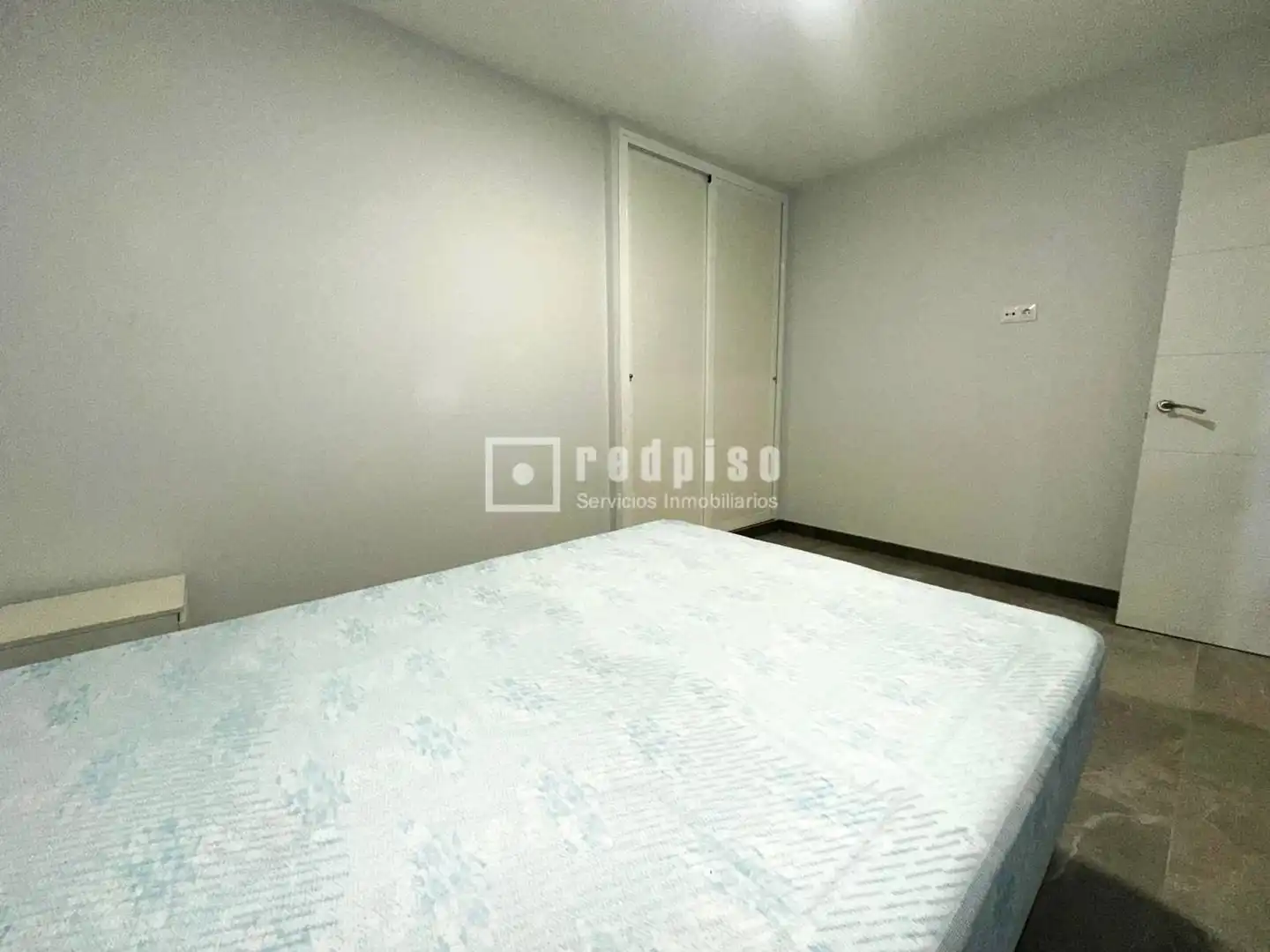 Habitación de Local en venta en Madrid con Aire acondicionado y Alarma