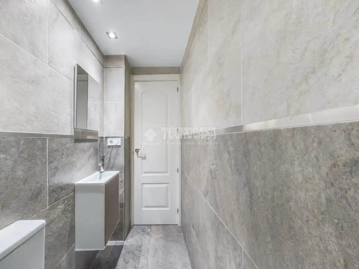 Baño de Piso en venta en Madrid con Aire acondicionado, Calefacción y Terraza