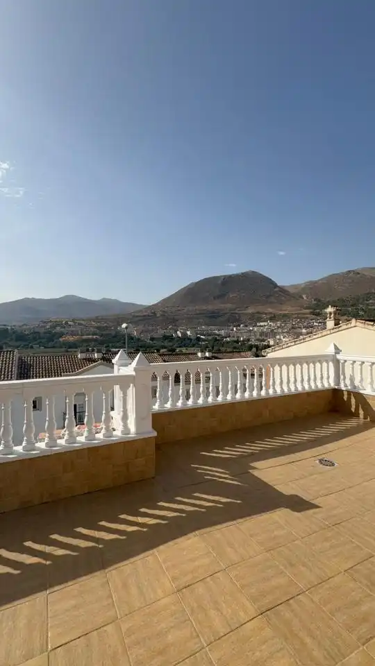 Casa amb piscina en venda a Calle Miró, imagen 10